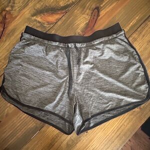 ✨Tek Gear Women's Athletic Shorts in Gray